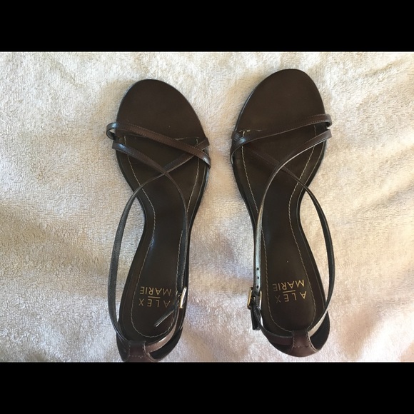 Cute, versatile Strap sandals. Gently worn. - Picture 1 of 3